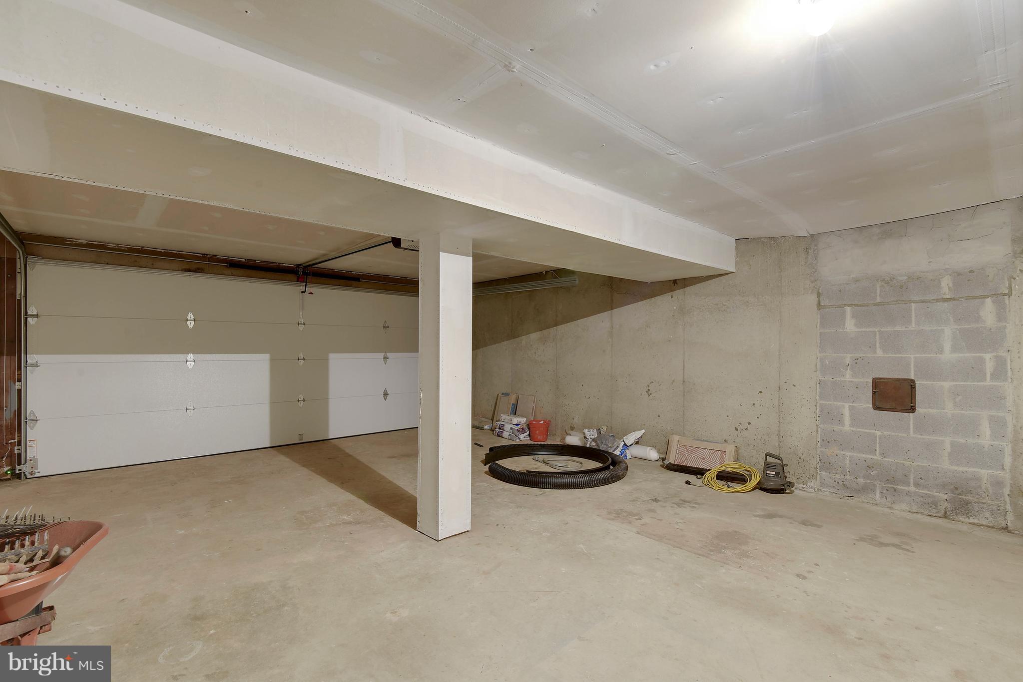 5729 Heming Avenue Springfield, VA 22151 - Photo 38 of 49 2-car garage