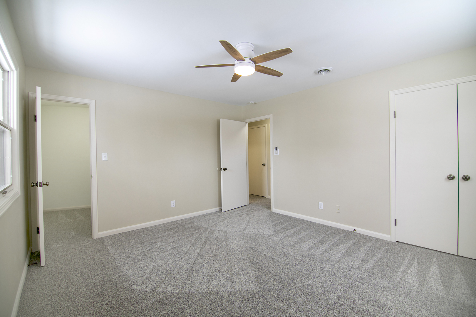 101 Sun Street, Unit A Cabery, IL 60919 - Photo 14 of 26 a view of an empty room
