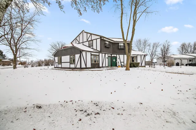 $135,000 | 101 Sun Street, Unit A, Cabery, IL 60919