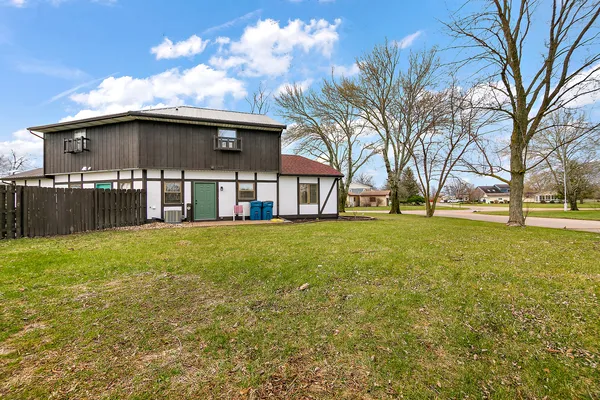 $135,000 | 101 Sun Street, Unit A, Cabery, IL 60919