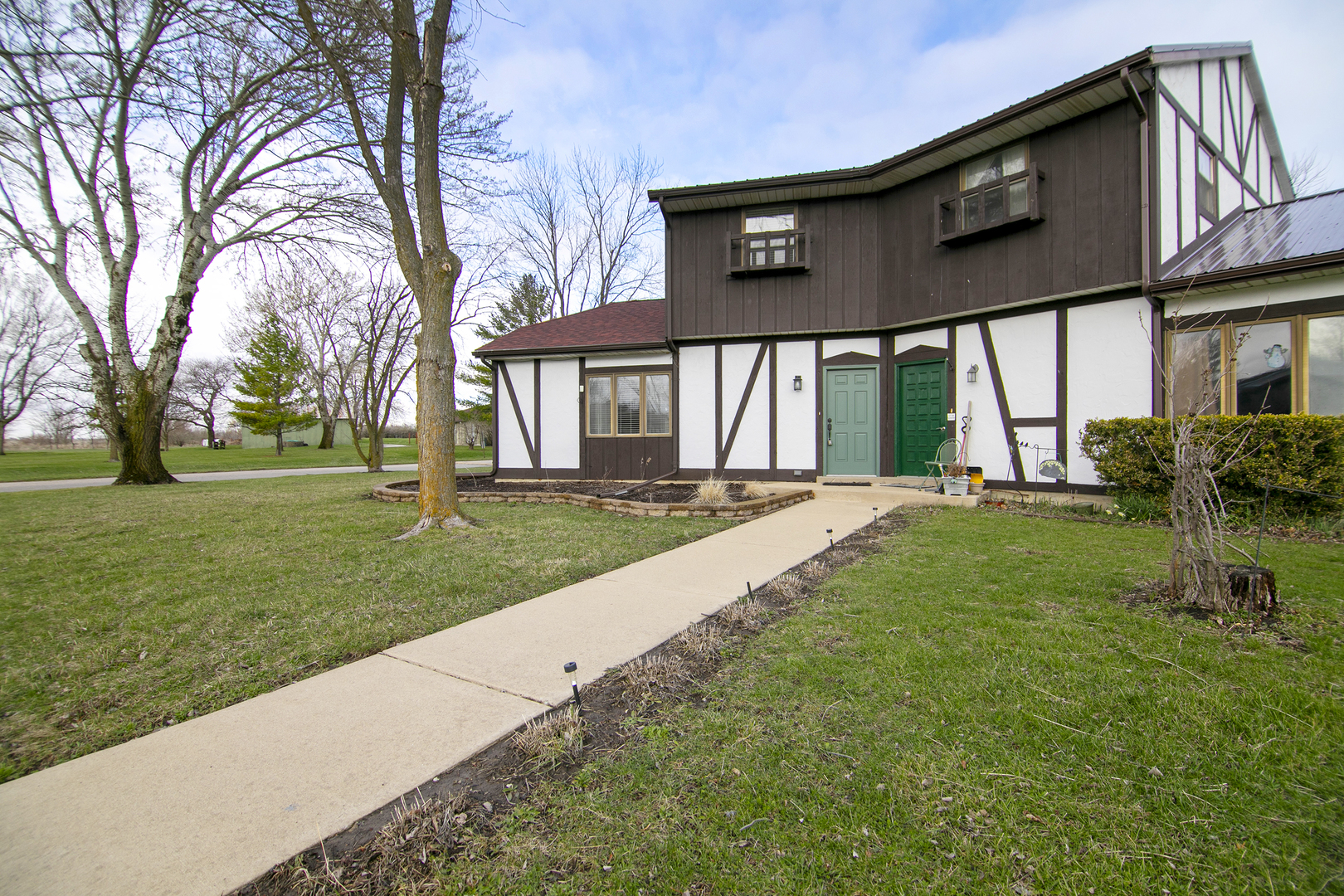 101 Sun Street, Unit A Cabery, IL 60919 - Photo 2 of 28