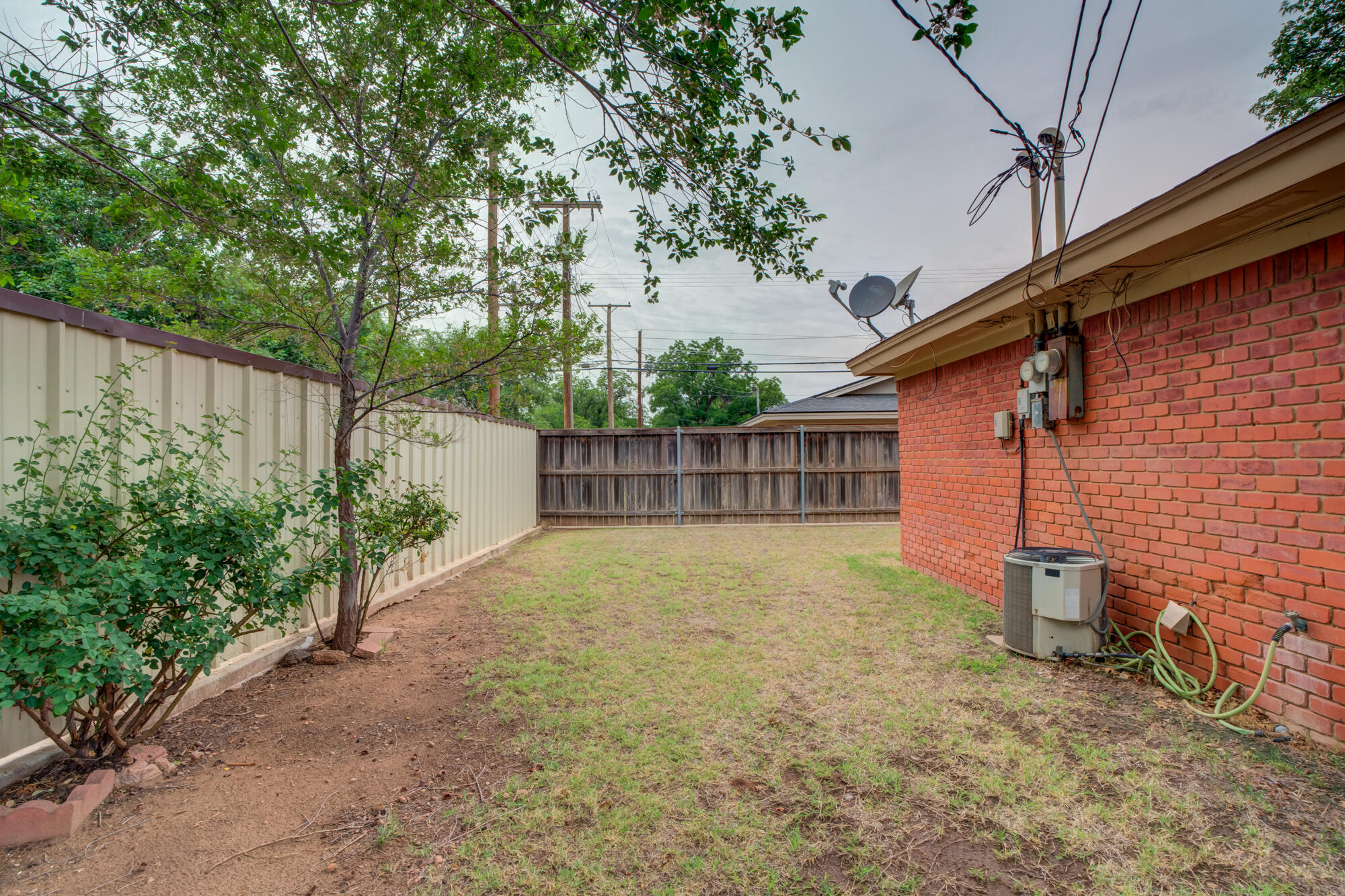 4313 58th Street Lubbock, TX 79413 - Photo 12 of 13 backyard