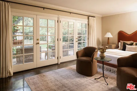 $2,995,000 | 2533 Benedict Canyon Drive, Beverly Hills, CA 90210