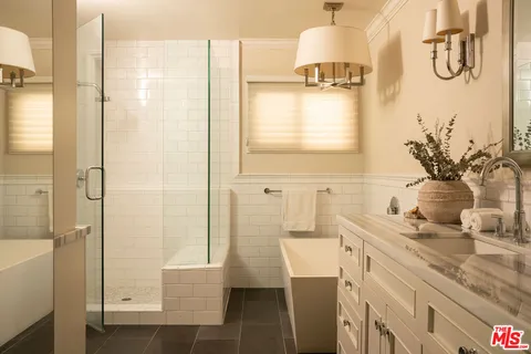 $2,995,000 | 2533 Benedict Canyon Drive, Beverly Hills, CA 90210