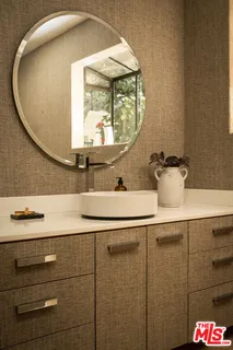 $2,995,000 | 2533 Benedict Canyon Drive, Beverly Hills, CA 90210