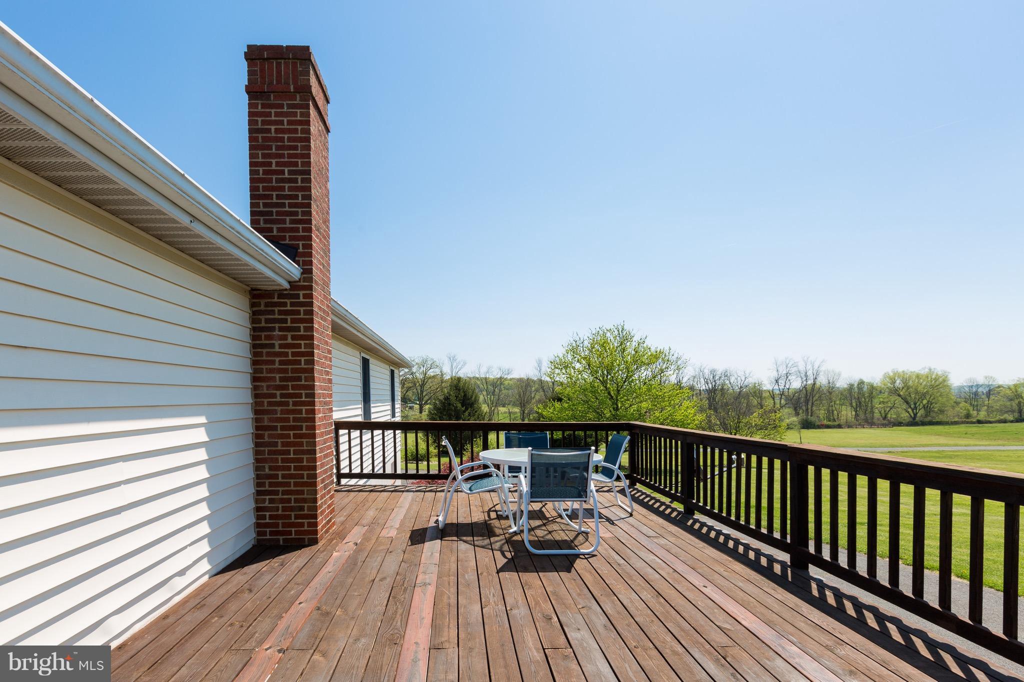 42353 Spinks Ferry Road Leesburg, VA 20176 - Photo 21 of 24 Exterior (General)