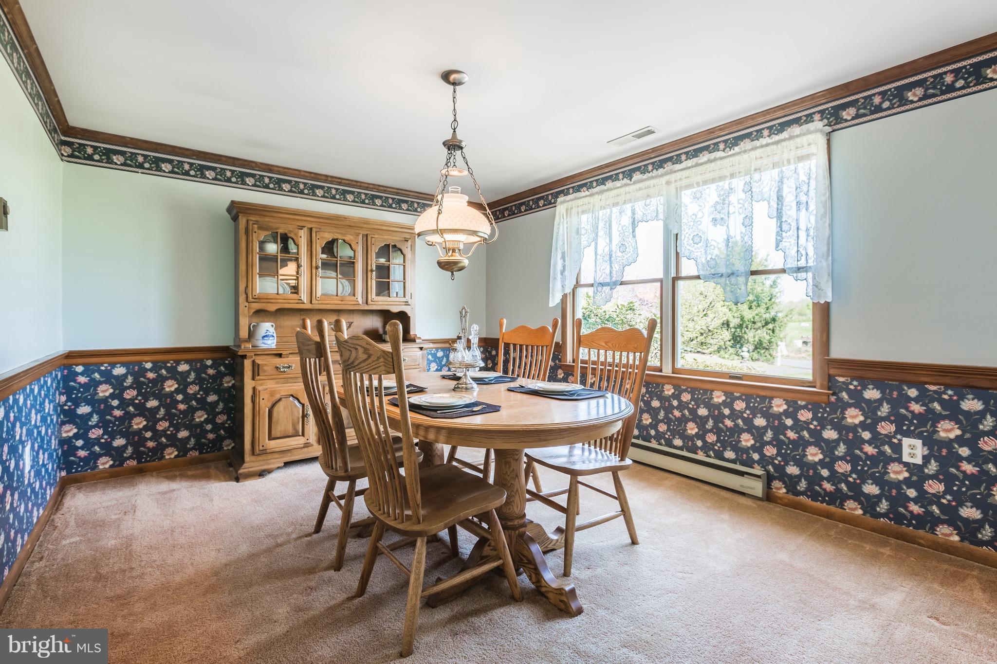 42353 Spinks Ferry Road Leesburg, VA 20176 - Photo 10 of 24 Dining Room