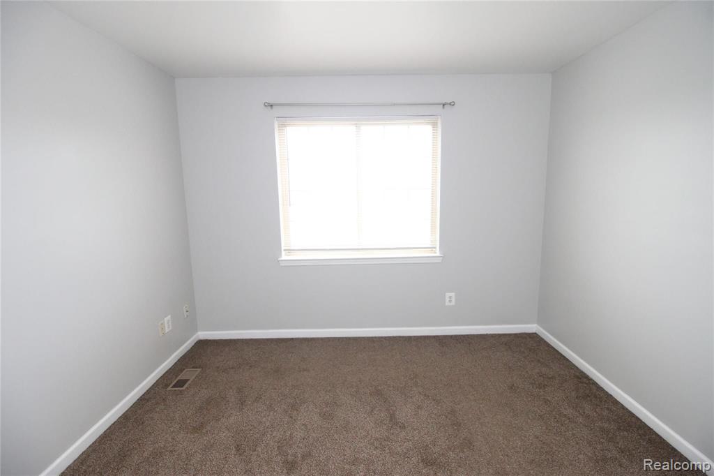 21840 15 Mile Road Clinton Township, MI 48035 - Photo 20 of 25