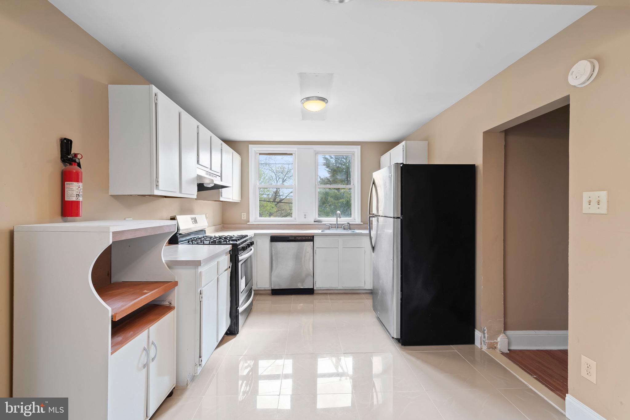 205 Berlin Road Clementon, NJ 08021 - Photo 8 of 24