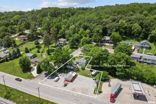 $399,999 | 1204 North Cody Road, Le Claire, IA 52753