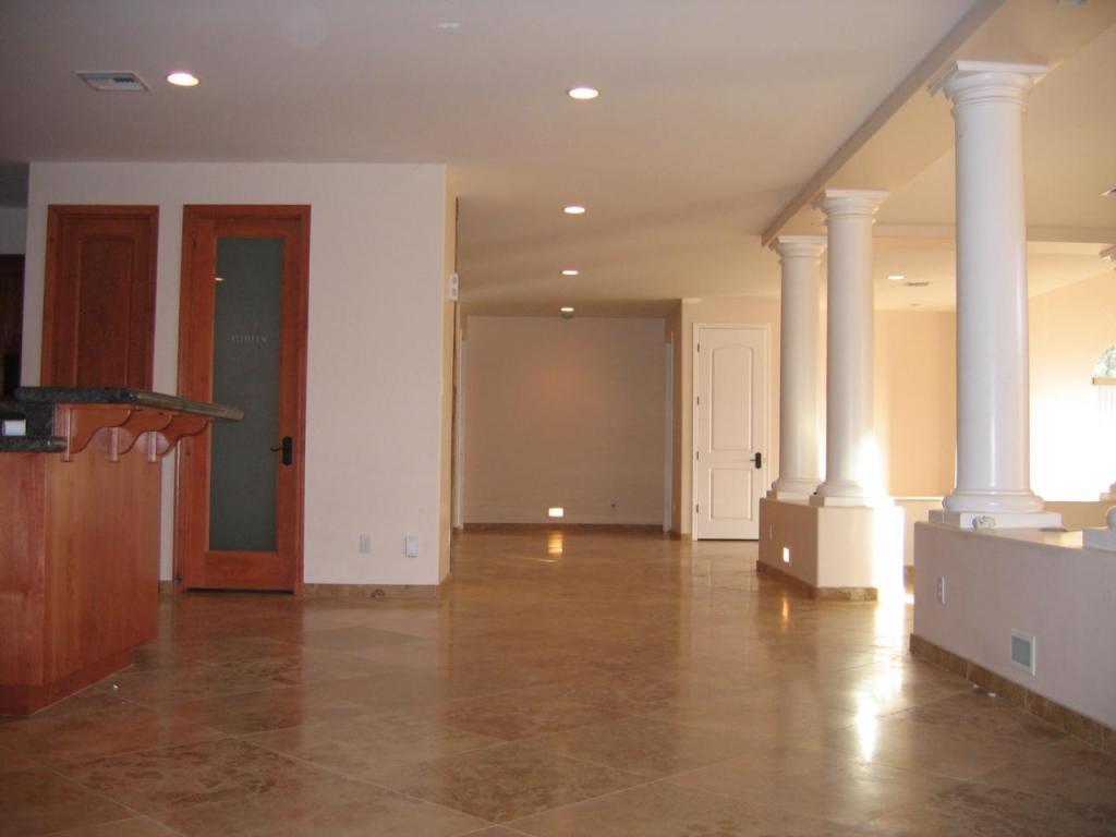 2056 West Dobbins Road Phoenix, AZ 85041 - Photo 2 of 12 f