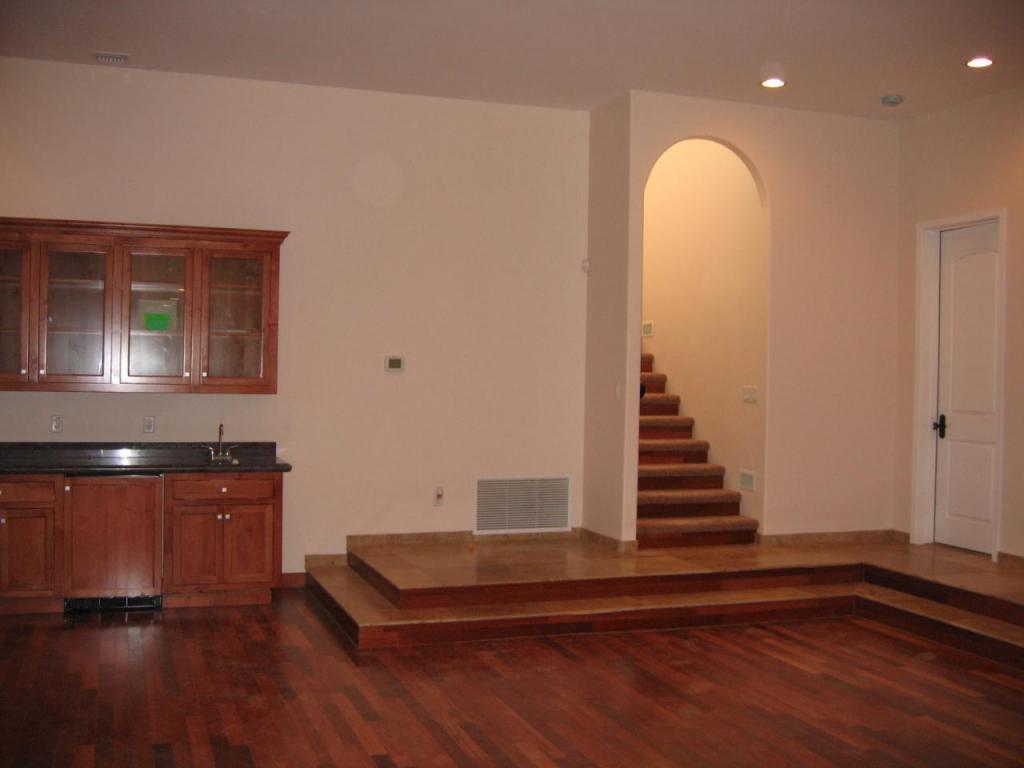 2056 West Dobbins Road Phoenix, AZ 85041 - Photo 3 of 12 f