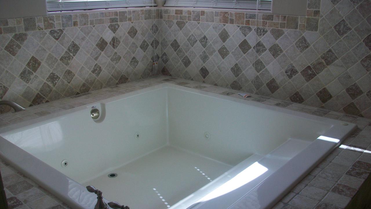 2056 West Dobbins Road Phoenix, AZ 85041 - Photo 7 of 12 d