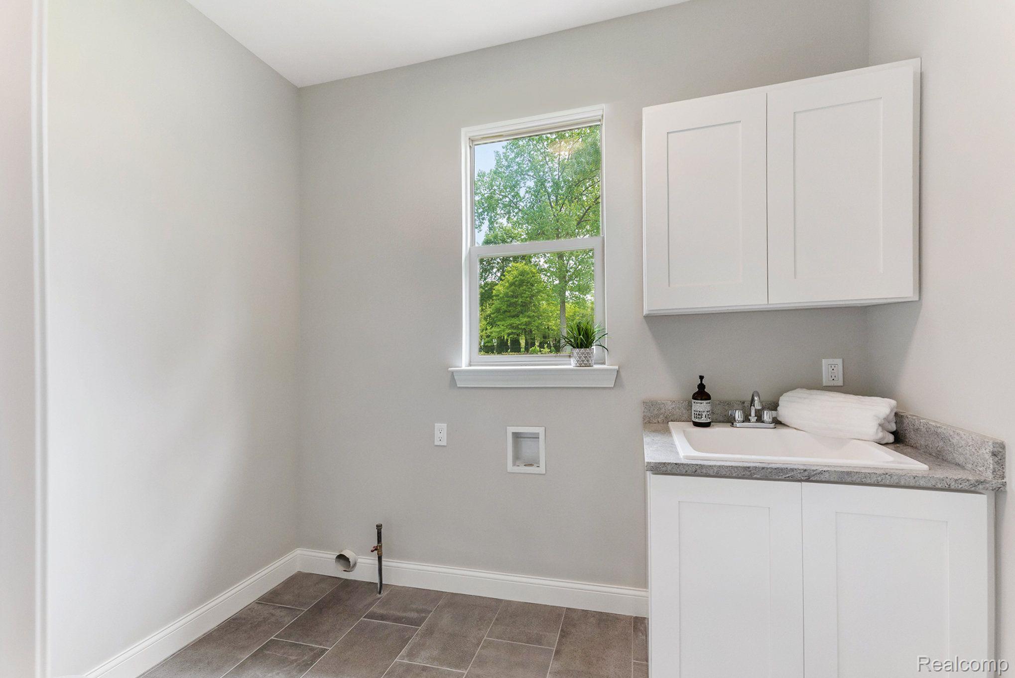 2903 Basil Drive Rochester, MI 48309 - Photo 22 of 53 Gallery Image 22