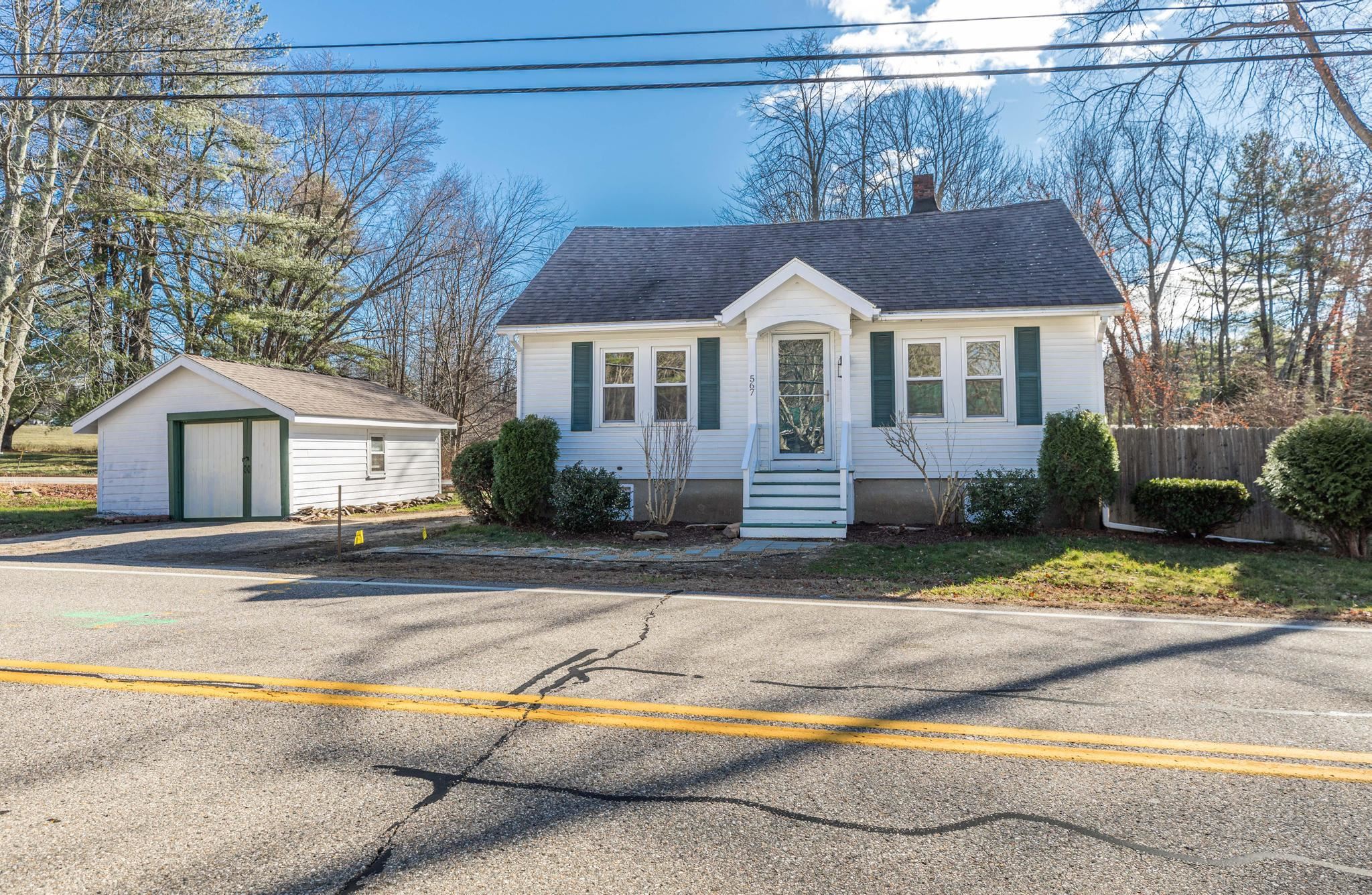 567 Portland Street Rochester, NH 03867 - Photo 2 of 34