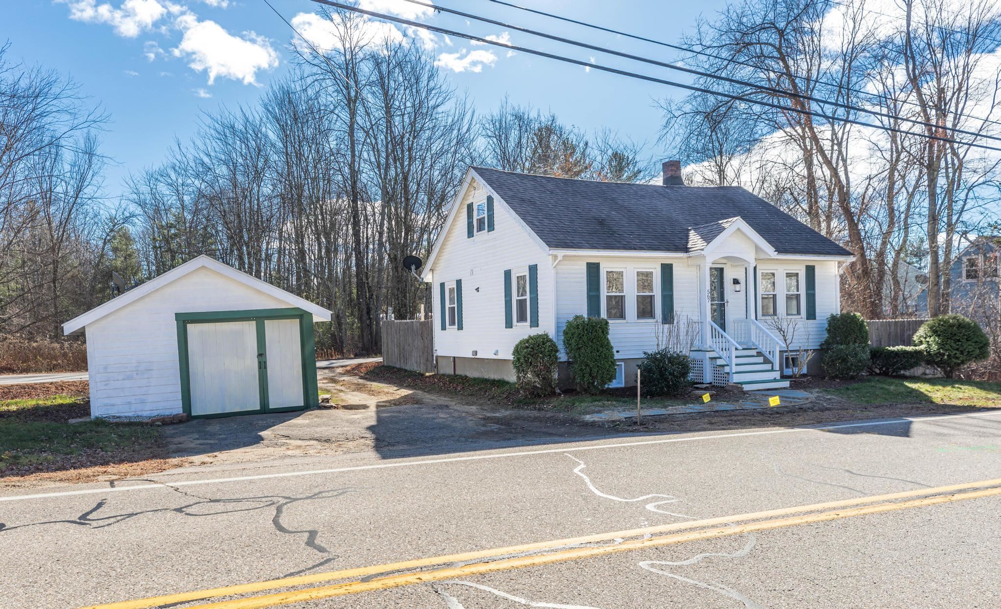 567 Portland Street Rochester, NH 03867 - Photo 3 of 34