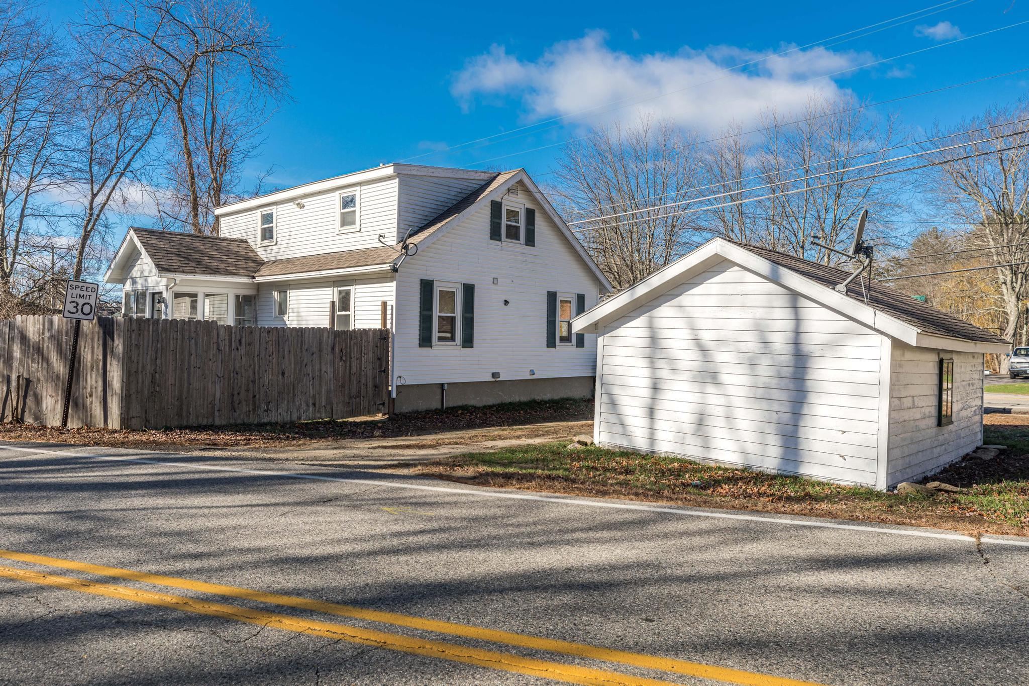 567 Portland Street Rochester, NH 03867 - Photo 7 of 34