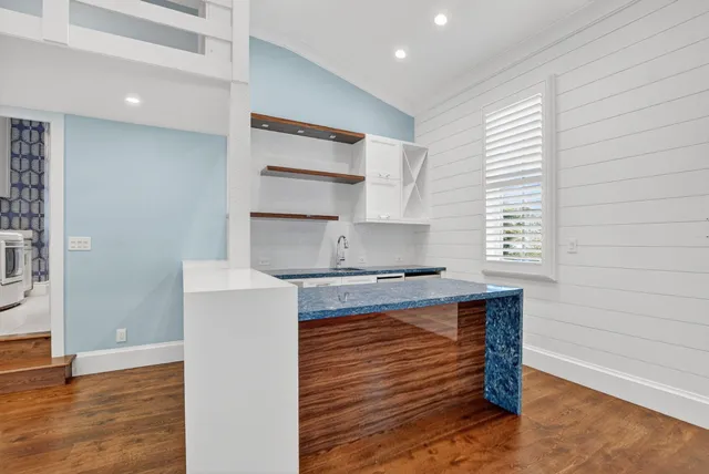 $12,999 | 200 Northwest 10th Street, Boca Raton, FL 33432