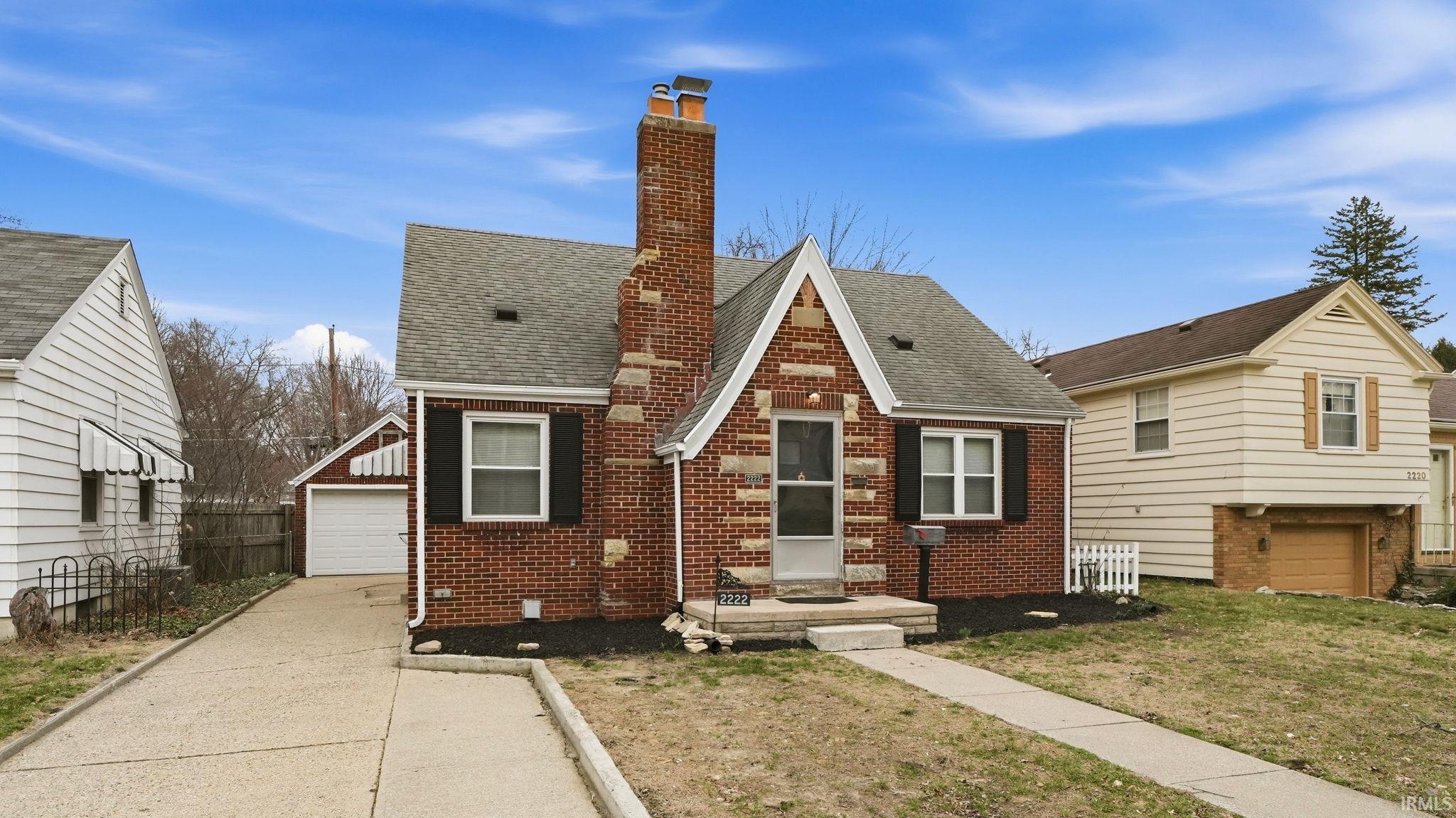 2222 Opechee Way Fort Wayne, IN 46809 - Photo 5 of 31