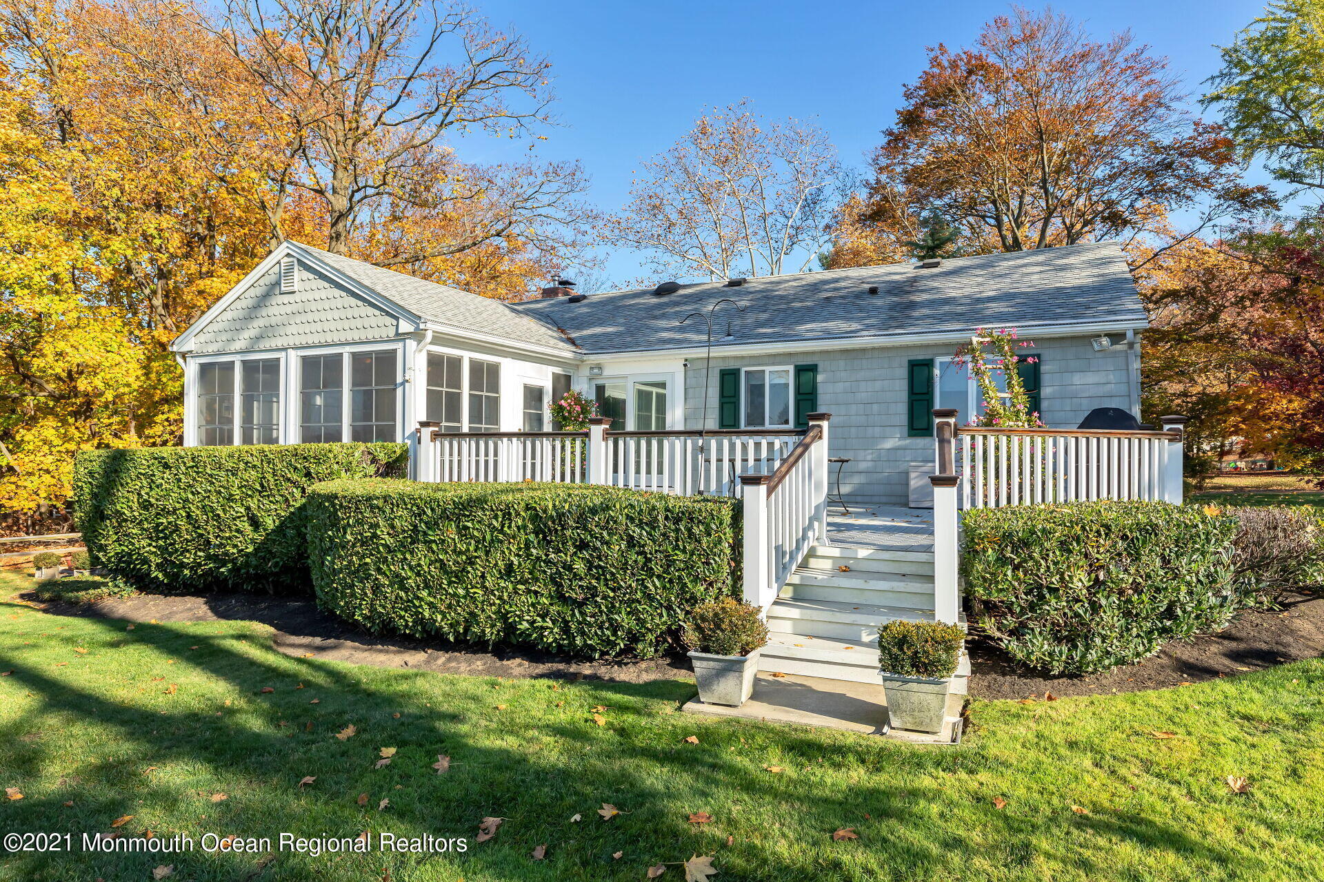81 Portland Road Atlantic Highlands, NJ 07716 - Photo 4 of 65 a front view of a house with a garden