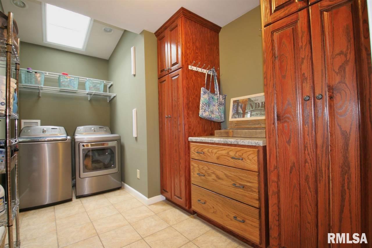 1810 Santa Fe Road Washington, IL 61571 - Photo 20 of 36 Gallery Image 20