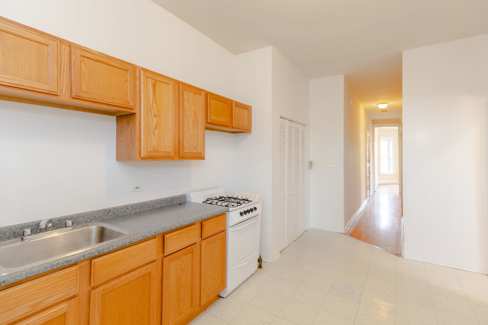 1914 North Drake Avenue, Unit 2S Chicago, IL 60647 - Photo 5 of 10