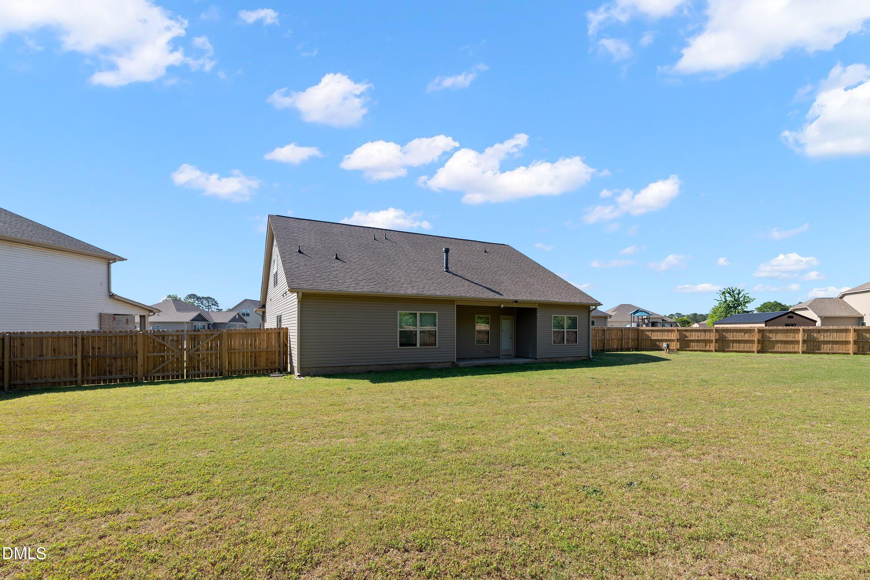 39 Pal Court Benson, NC 27504 - Photo 29 of 32 53-39 Pal Ct_9720