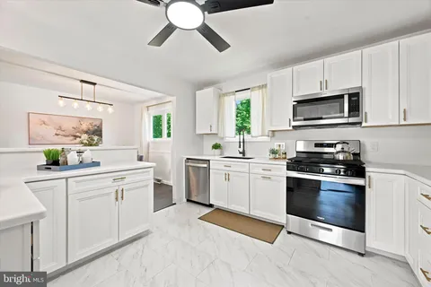 $495,000 | 26 Giles Lane, Aston, PA 19014