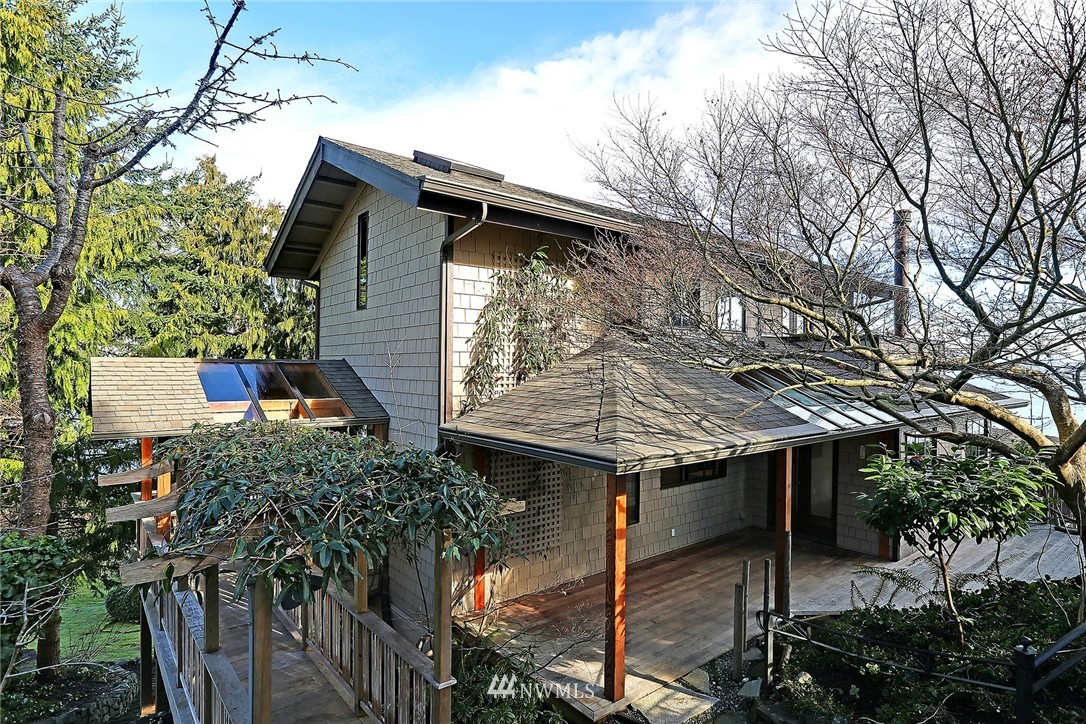 10658 Northeast Valley Road Bainbridge Island, WA 98110 - Photo 20 of 25 Gallery Image 20