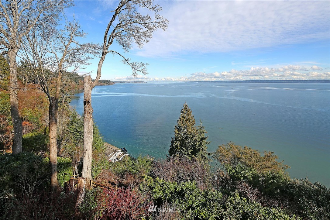 10658 Northeast Valley Road Bainbridge Island, WA 98110 - Photo 3 of 25 Gallery Image 3