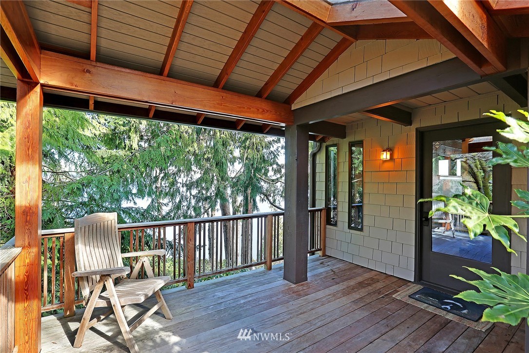 10658 Northeast Valley Road Bainbridge Island, WA 98110 - Photo 22 of 25 Gallery Image 22