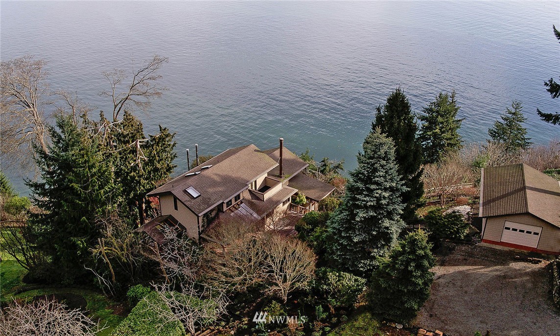 10658 Northeast Valley Road Bainbridge Island, WA 98110 - Photo 23 of 25 Gallery Image 23