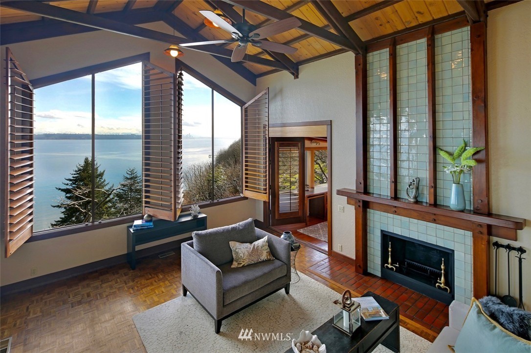 10658 Northeast Valley Road Bainbridge Island, WA 98110 - Photo 5 of 25 Gallery Image 5