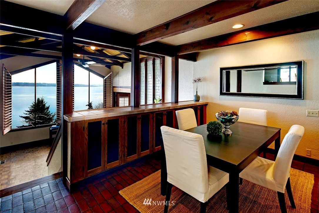 10658 Northeast Valley Road Bainbridge Island, WA 98110 - Photo 7 of 25 Gallery Image 7