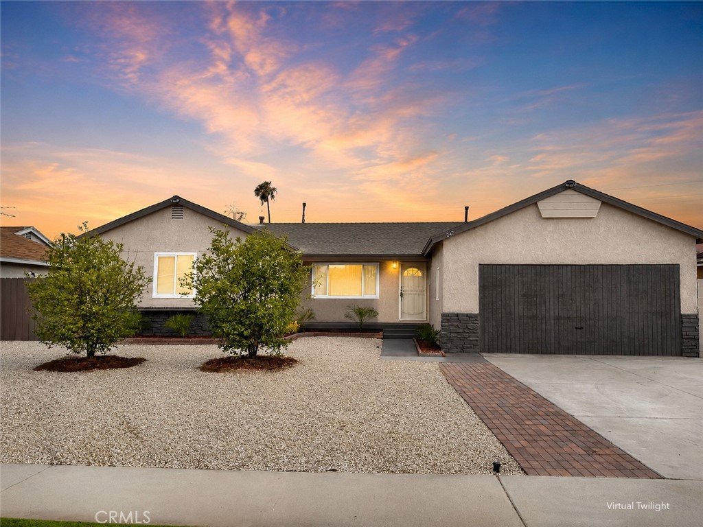 247 Grant Street Rialto, CA 92376 - Photo 3 of 45