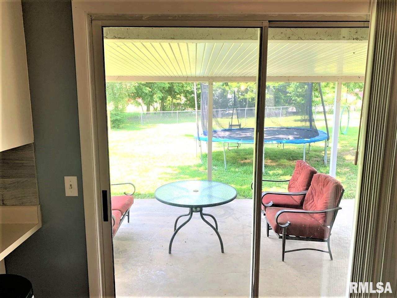 939 Country Club Road Metropolis, IL 62960 - Photo 4 of 24