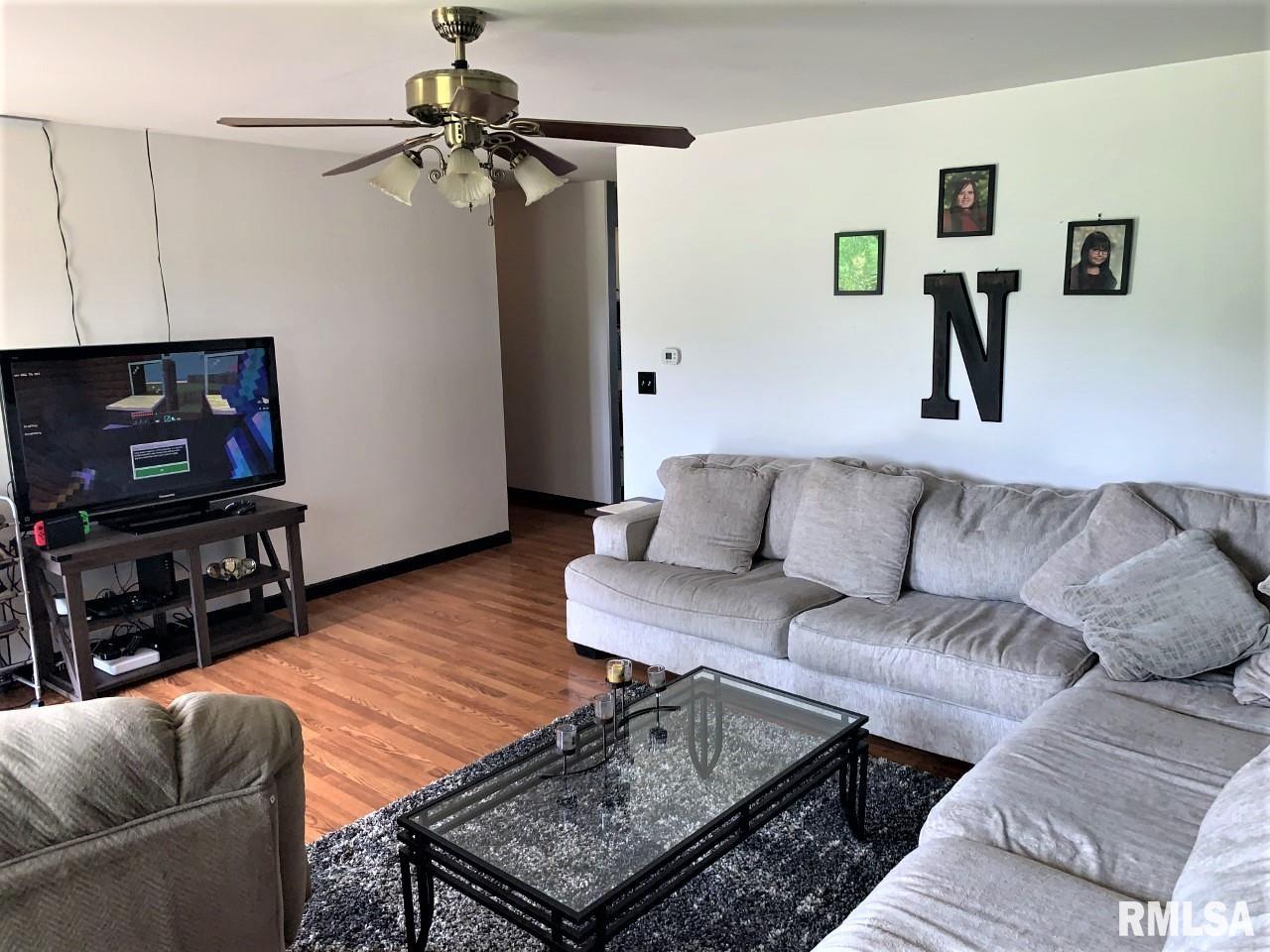 939 Country Club Road Metropolis, IL 62960 - Photo 9 of 24