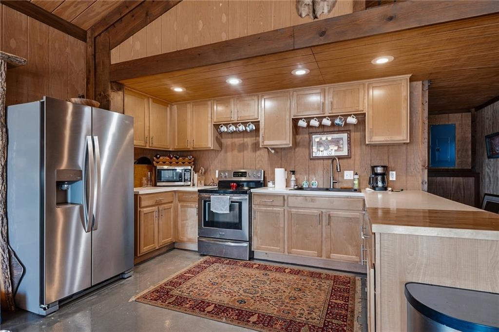 770 East 1300th Road Lawrence, KS 66049 - Photo 15 of 48