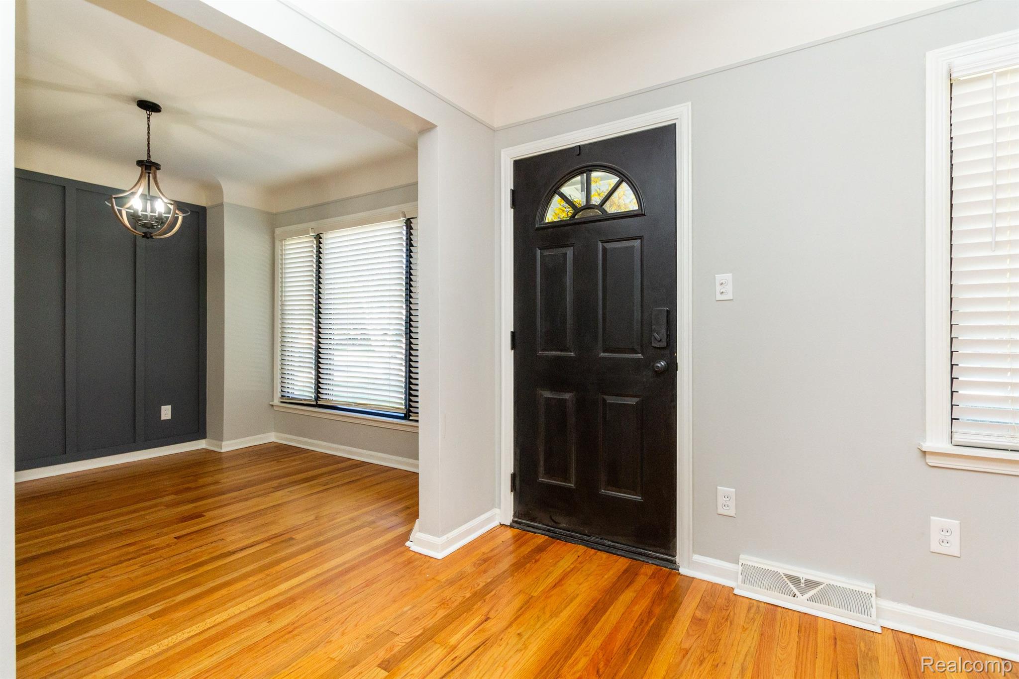 15239 Champaign Road Allen Park, MI 48101 - Photo 5 of 34 ENTIRE HM FRESHLY PAINTED&BEAUT REFIN HD.WD. FLRS