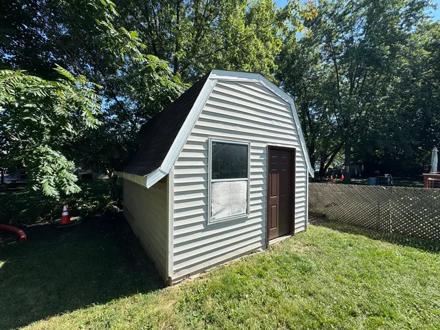 $250,000 | 3094 Timber Hill Lane, Aurora, IL 60504