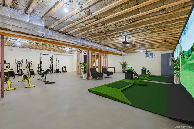 $1,788,000 | 29 Hyacinth Road, Levittown, NY 11756