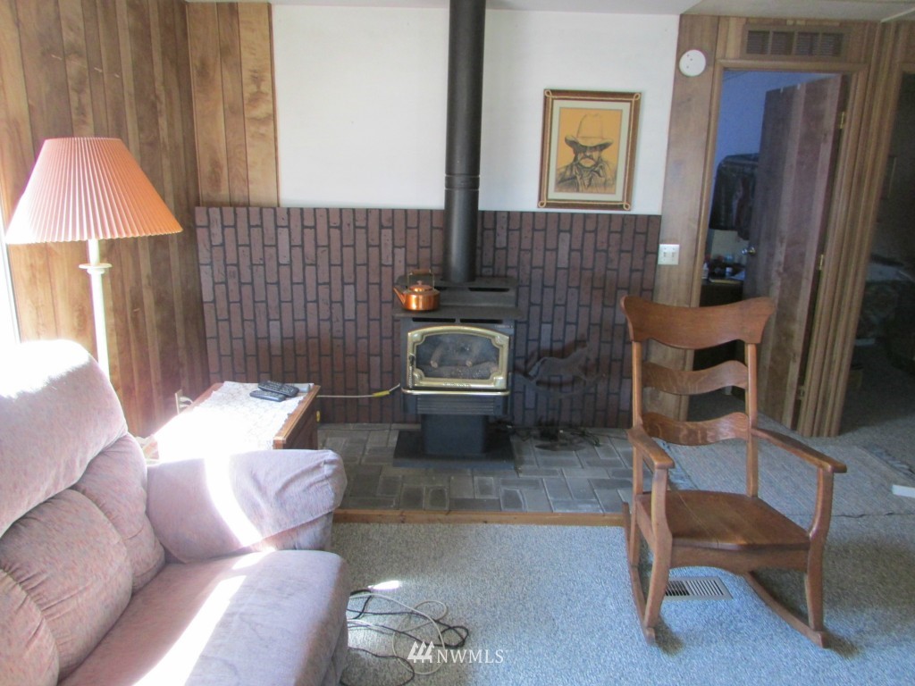 16015 Larson Loss Road Orting, WA 98360 - Photo 3 of 16 Gallery Image 3