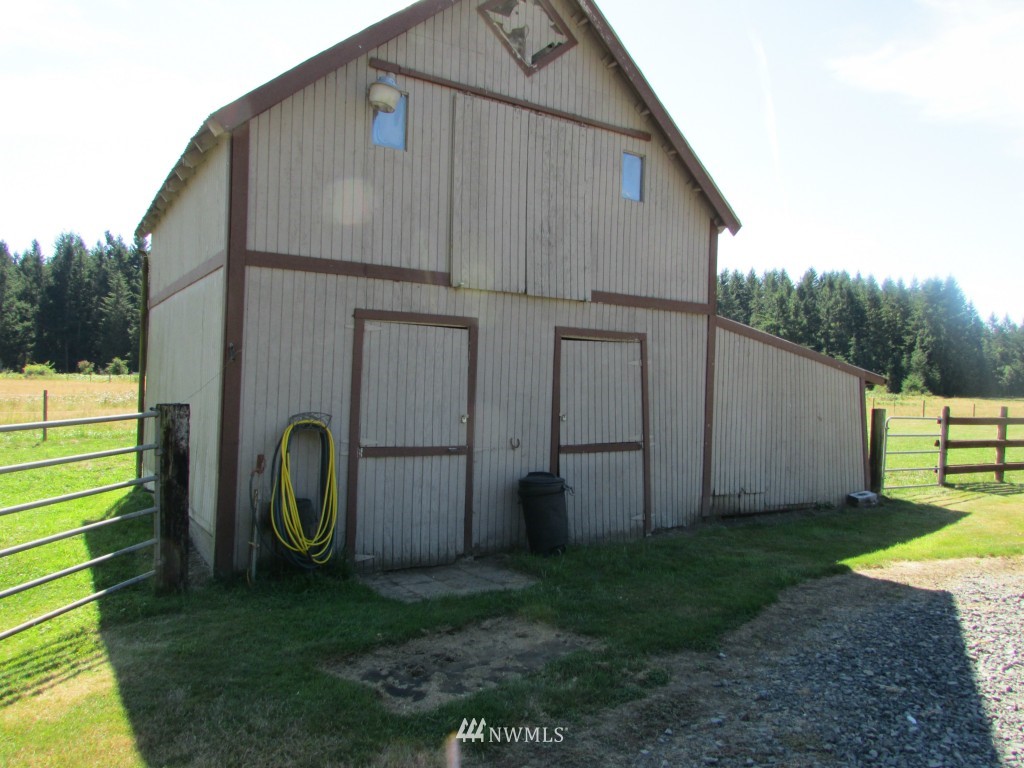 16015 Larson Loss Road Orting, WA 98360 - Photo 4 of 16 Gallery Image 4