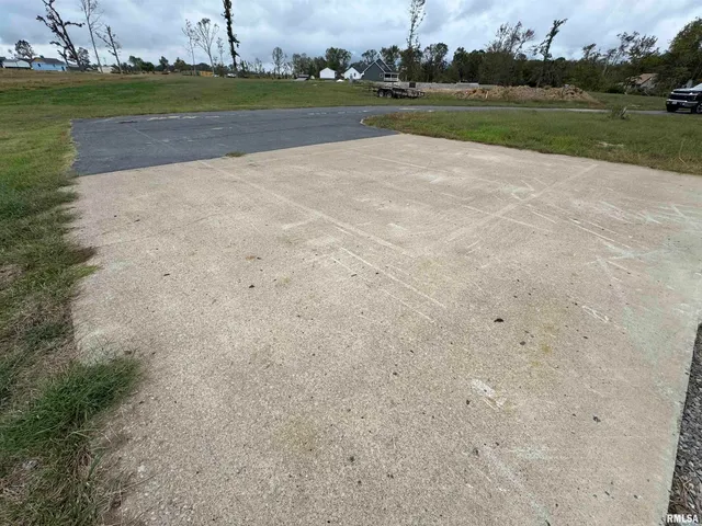 $75,000 | 12927 Leslie Court, Marion, IL 62959