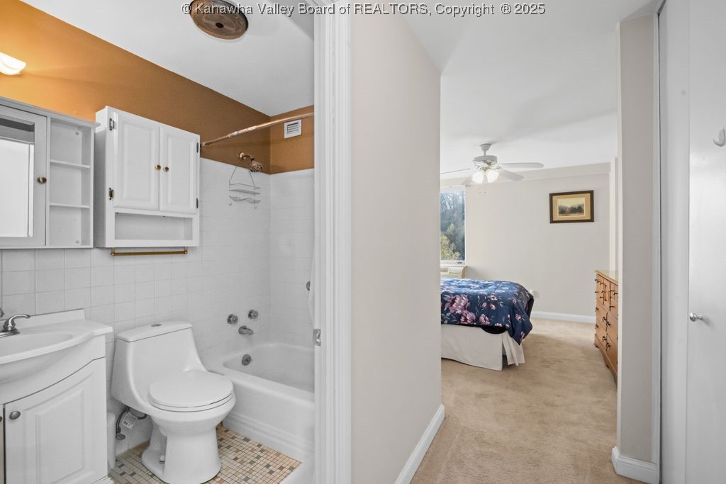 1800 Roundhill Road, Unit 807 Charleston, WV 25314 - Photo 20 of 26 Gallery Image 20