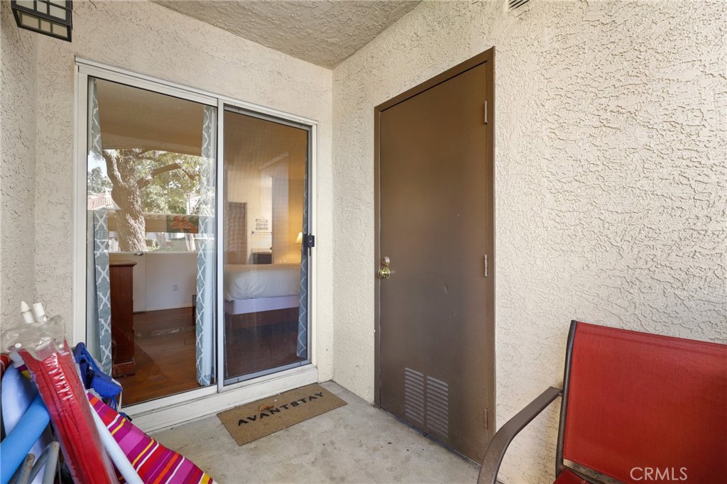 14 Corniche Drive, Unit A Dana Point, CA 92629 - Photo 28 of 49 a living room with furniture
