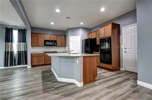 $2,195 | 5821 Petrified Tree Lane, North Las Vegas, NV 89081