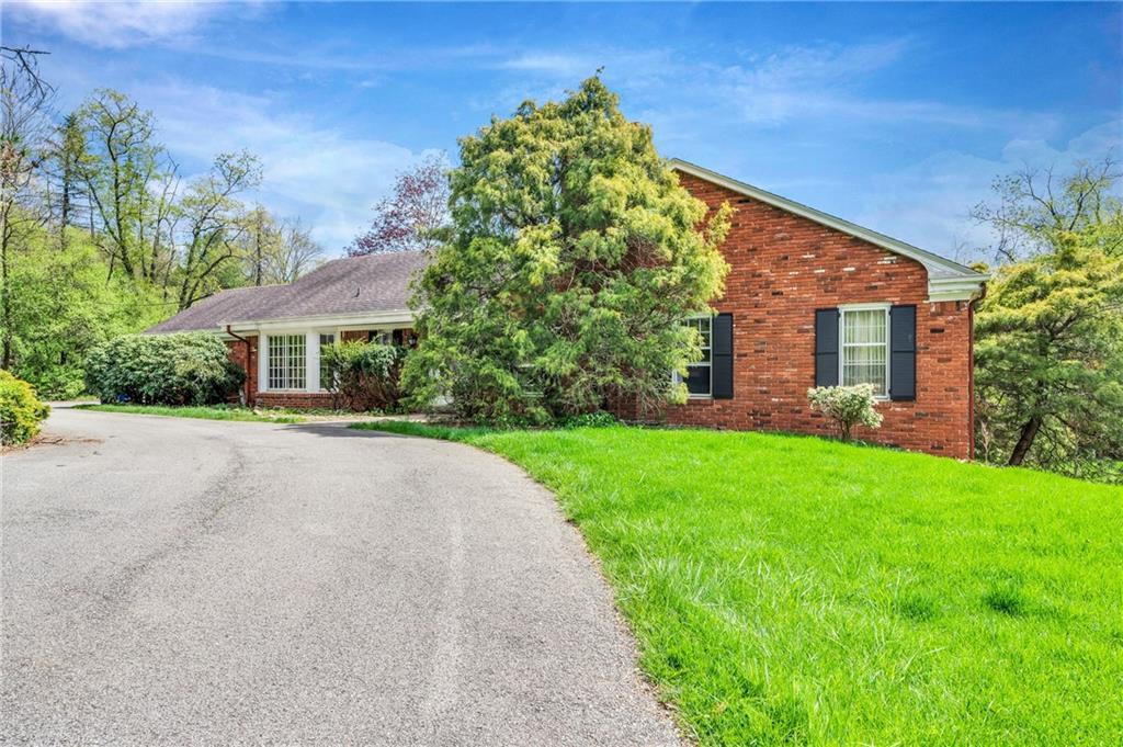 210 Field Club Road Pittsburgh, PA 15238 - Photo 1 of 25 Gallery Image 1