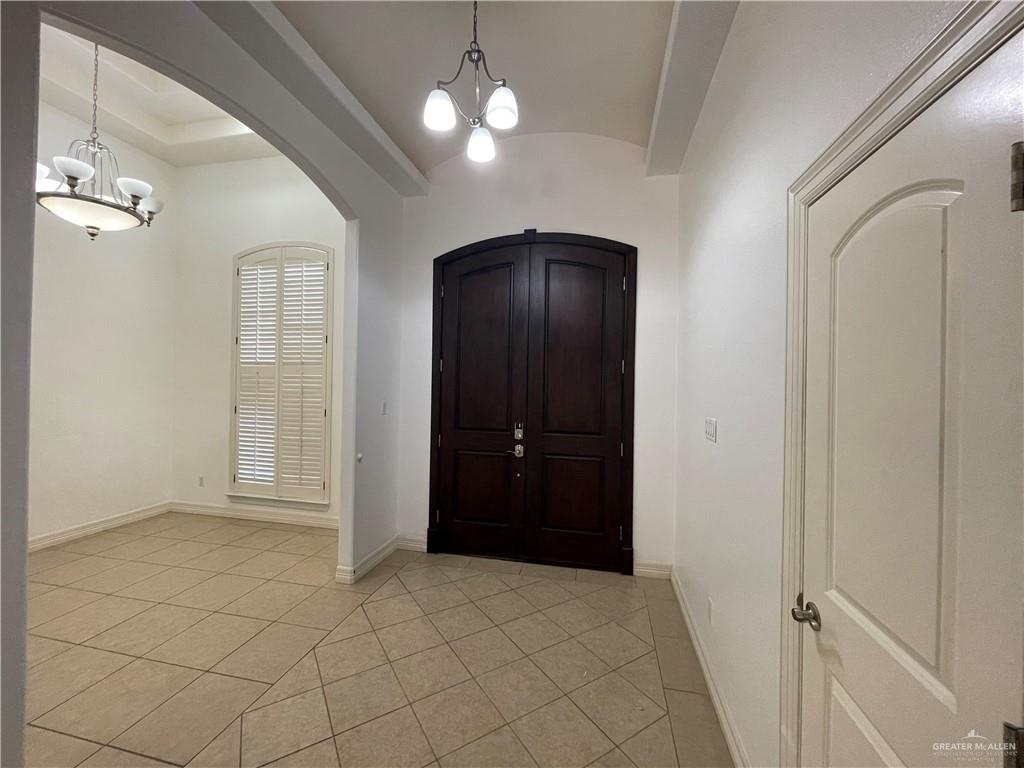 1000 South Flag Street Pharr, TX 78577 - Photo 21 of 24 wooden floor in an empty room