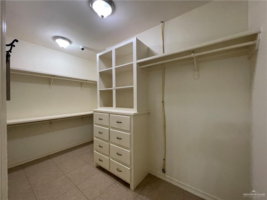 1000 South Flag Street Pharr, TX 78577 - Photo 9 of 24 a view of an empty walk in closet